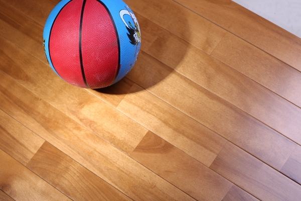 和龍運(yùn)動(dòng)木地板價(jià)格